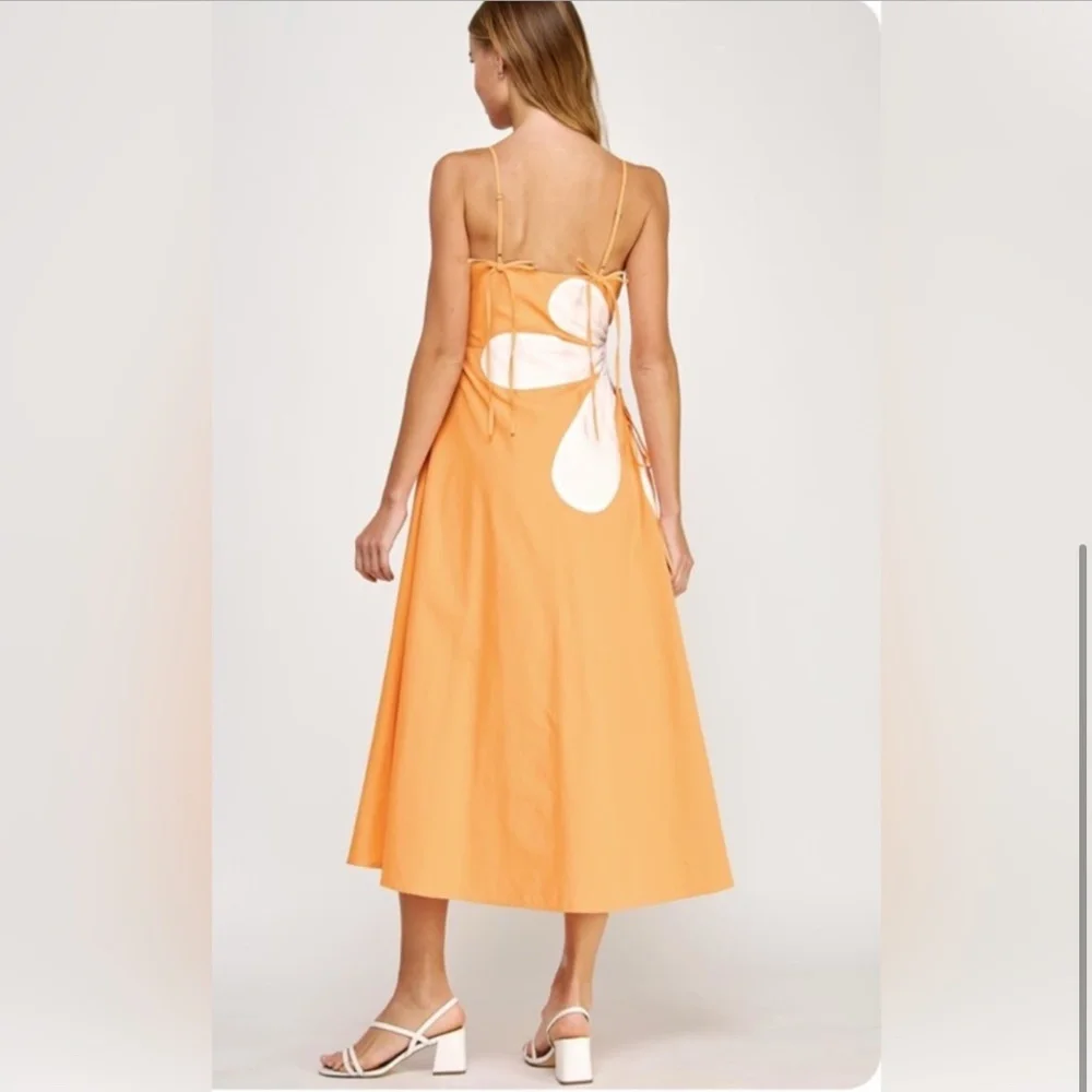 907. The Daisy Cutout Orange Floral Midi Dress - Picture 2 of 2